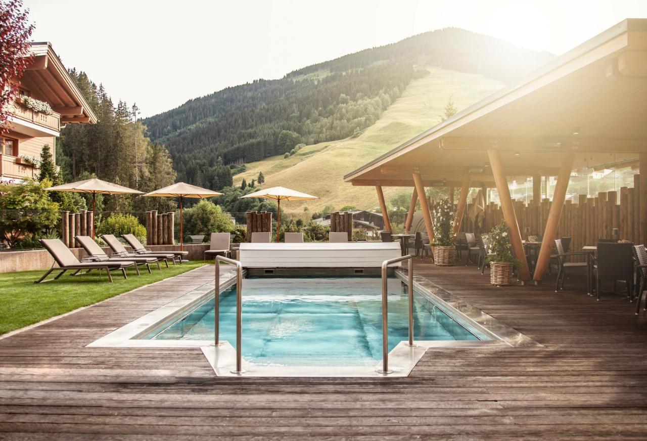 Hotel Sonnegg Saalbach-Hinterglemm Exteriör bild